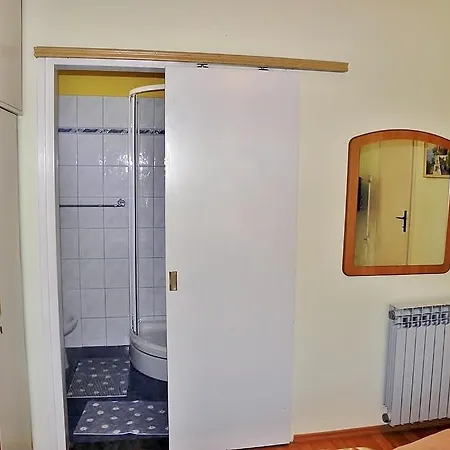 Alemka Apartment